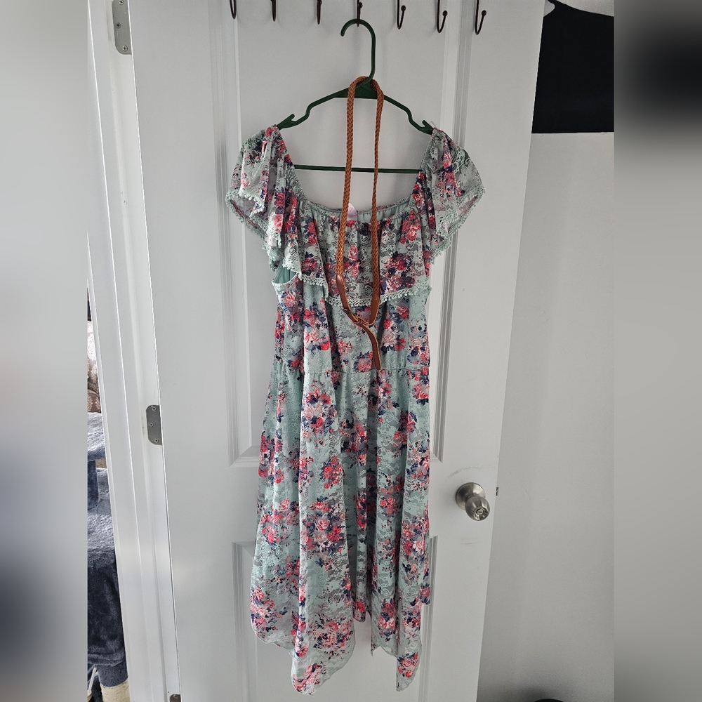 No Boundaries floral dress with belt